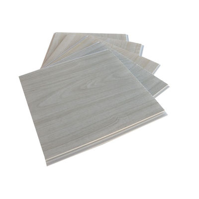 Dễ dàng lắp đặt Tấm trần PVC chống cháy Trang trí trong nhà