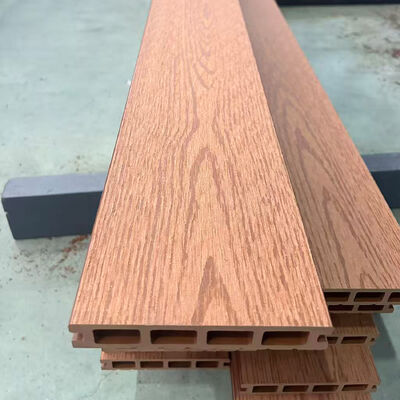 Lớp sàn composite chống nước cho bãi bơi và lối đi bên ngoài