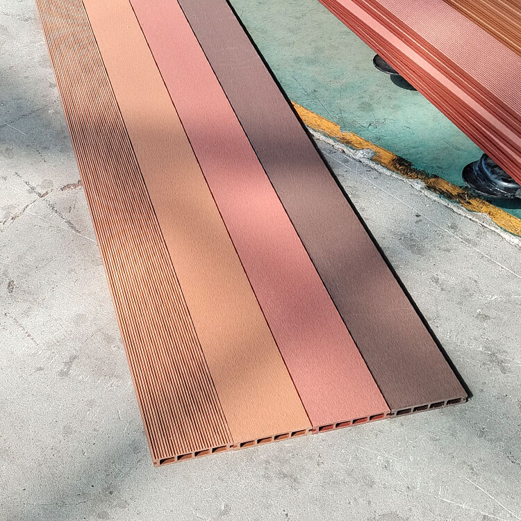 Bảng tường bên ngoài WPC ngoài trời Composite nhựa gỗ với sức đề kháng thời tiết và dễ cài đặt