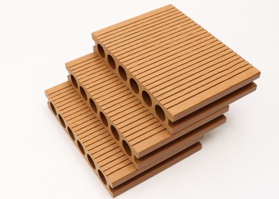 Co Extrusion Engineered Floor Sàn chống trượt WPC Composite Sàn WPC ngoài trời