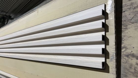 Gỗ thay thế Bảng tổng hợp WPC Tấm ốp nhiều lớp