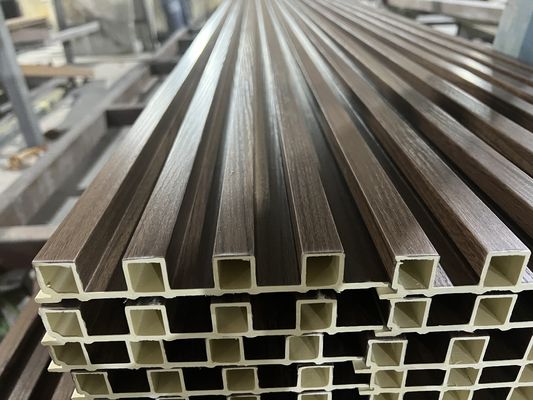 Gỗ thay thế Bảng tổng hợp WPC Tấm ốp nhiều lớp
