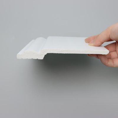 Tấm ốp chân tường trang trí màu trắng Tấm ván chân tường được sơn lót bằng đèn Led