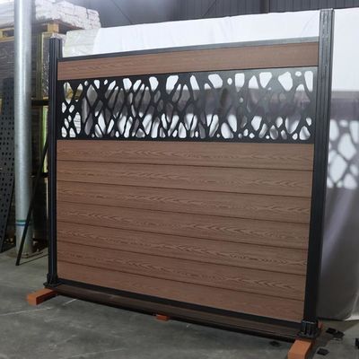 Dễ dàng cài đặt Tấm hàng rào Wpc 1,8m * 1,8m Co Bảng ngoại thất ép đùn