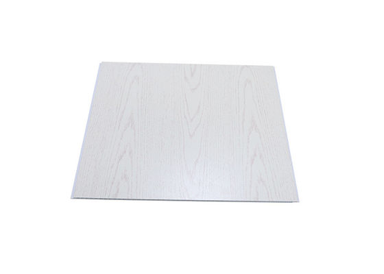 Dễ dàng lắp đặt Tấm ốp tường PVC Trang trí nội thất Trần chống cháy Trọng lượng nhẹ